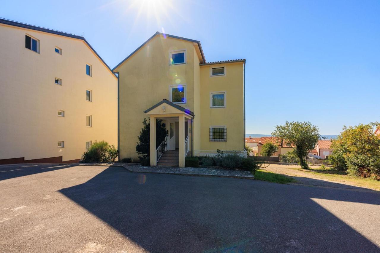 Apartments Petak Dramalj Exterior foto